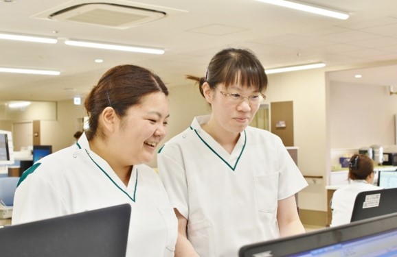 隣に聞ける人がいるという安心感