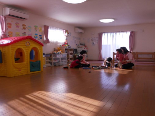 24時間託児所完備　「パンジー保育園」